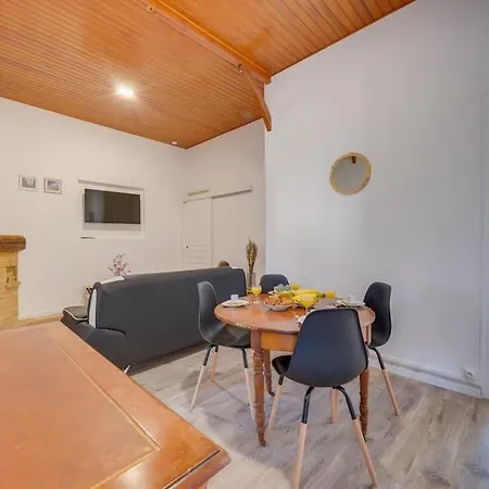 Holiday home Maison Renovee En Centre Libourne